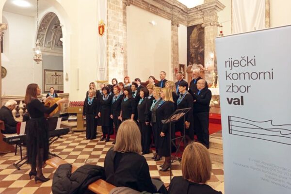 Duhovni koncert RKZ-a Val u crkvi sv. Šime: Pjesma spojila Rijeku i Zadar