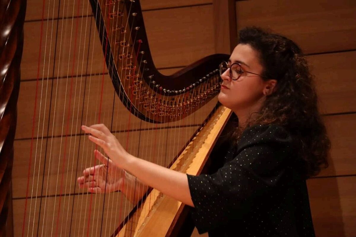 Koncert harfe u Palači šećera: Marta Ćiković donosi i zvuk elektroakustične harfe