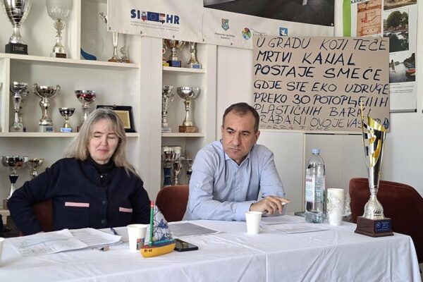 Pravni vakuum na Mrtvom kanalu: bez koncesije barke su ilegalne, kanal propada