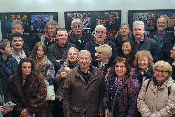 „Peto godišnje doba“ u Galeriji Pjer: osam fotografa, osam pogleda na riječki karneval