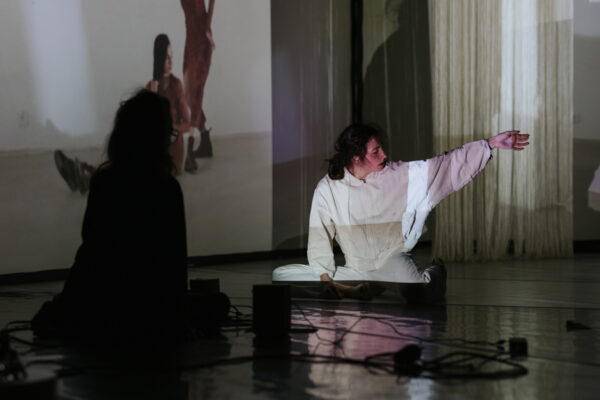 Pogled u sebe kroz plesni i vizualni performans Unfolded Moments u HKD-u