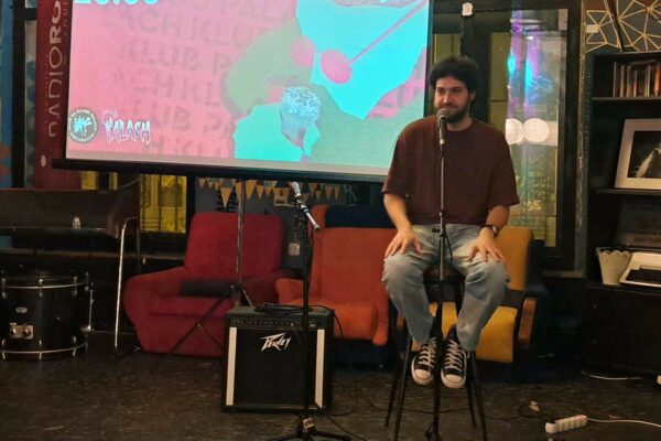 Mixed open mic u Palachu: otvorena pozornica za glazbu, poeziju, stand-up i performans