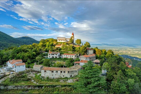 Otkrivanje opatijskog zaleđa uz „Feel & Taste: Wine & Walk Veprinac“