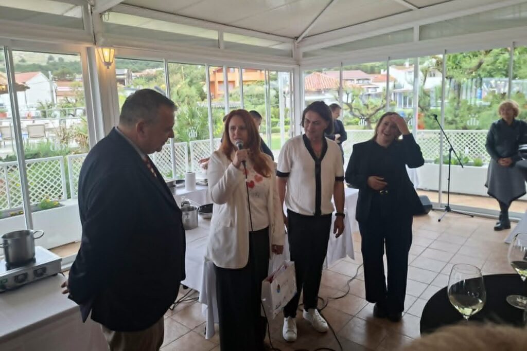 Crna ovca se ne predaje: U Baški otvoren jubilarni vikend janjetine, baštine i glazbe