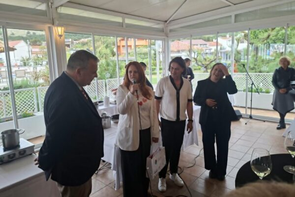 Crna ovca se ne predaje: U Baški otvoren jubilarni vikend janjetine, baštine i glazbe