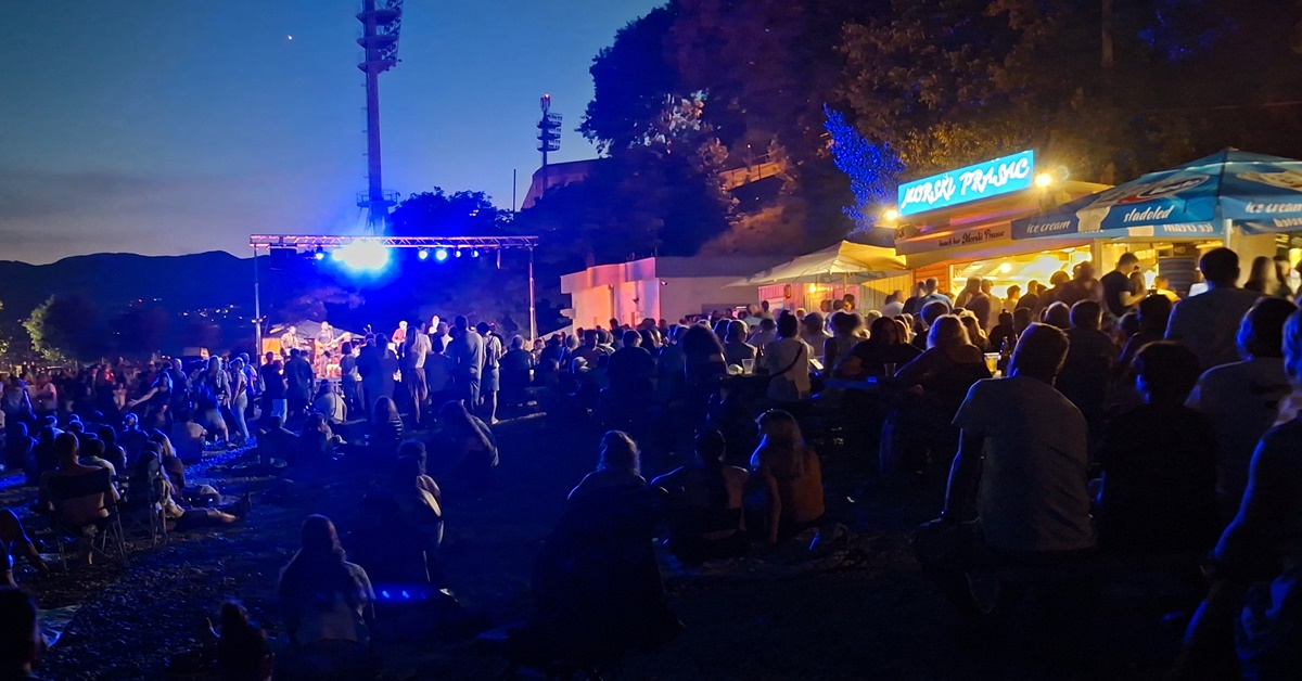 Gustafi napravili štalu na plaži i otvorili vrata prema novom Ljetu na Kantridi