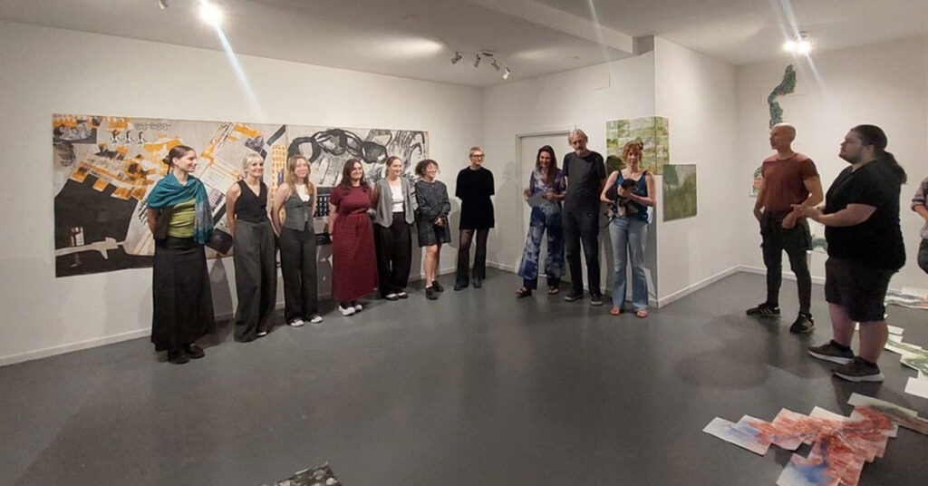 Sedam studentica pretvorilo Galeriju O.K. u veliki crtež