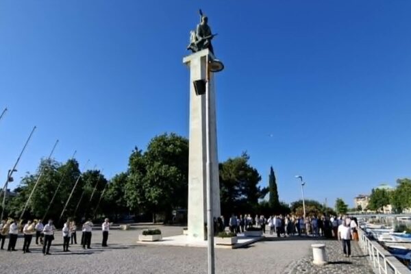 Položeni vijenci na Spomenik oslobođenja na Delti u povodu Dana antifašističke borbe