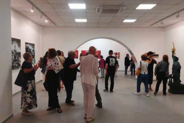 Izložba članova HDLU otvorena u Galeriji Juraj Klović: O ljepoti i složenosti prozaične vizualne kulture