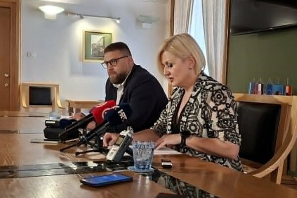 Iva Rinčić osudila pojavu ustaških i nacističkih simbola u procesiji sv. Vida: Rijeka odbacuje ekstremizam, mržnju i revizionizam
