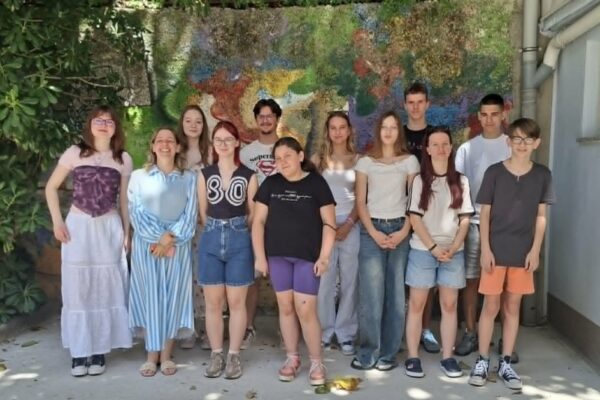 Mladi imaju što reći. U Centru Tić dobili su mikrofon i iskoristili ga pametno kroz projekt Radio veze