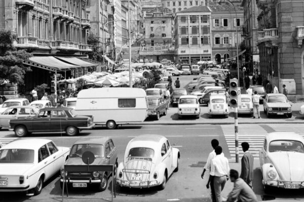 Na današnji dan 1972. Adamićeva ulica i Riva postale su jednosmjerne