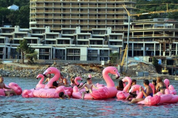 Od Milijane Babić preko Marina Miletića do Ive Vičića Arexxa: Plaža koje više nema još uvijek se može čuti