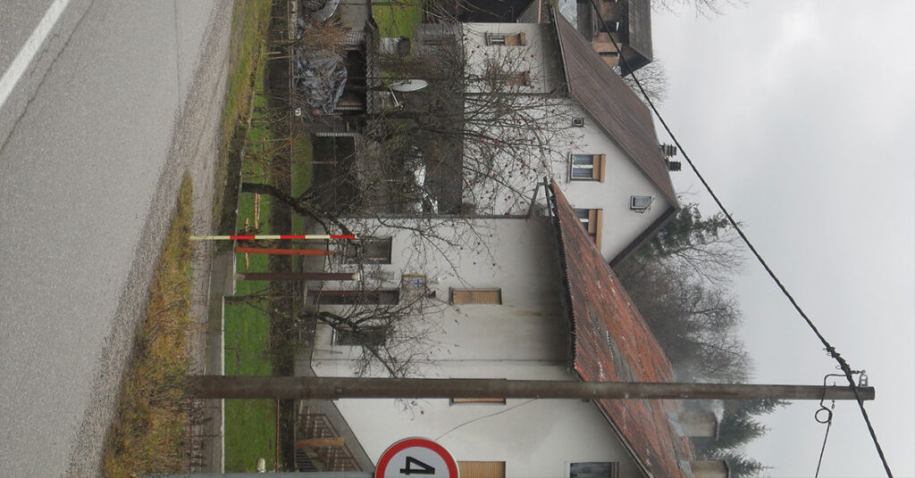 Crtice iz Čabra: Let zabarikadiranih impulsa