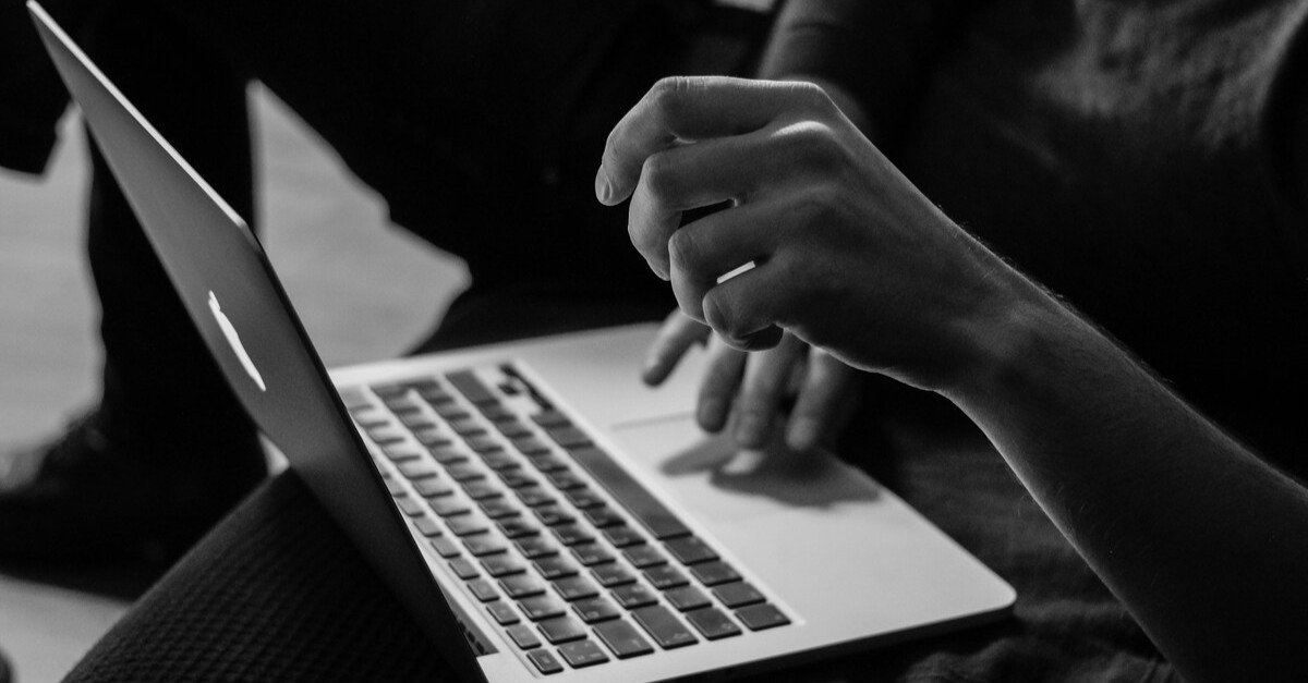 Novi AI sustav u Hrvatskoj pratit će govor mržnje na internetu i pripremati prijave DORH-u
