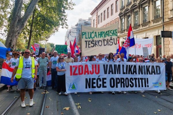 Sustav se mora mijenjati iz korijena: Deseci tisuća u Zagrebu hodali za Liku
