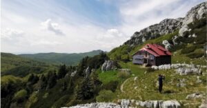 Na današnji dan 1932. otvoren je planinarski dom na Risnjaku