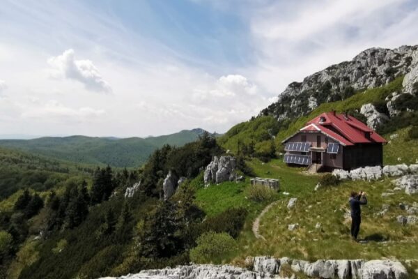 Na današnji dan 1932. otvoren je planinarski dom na Risnjaku