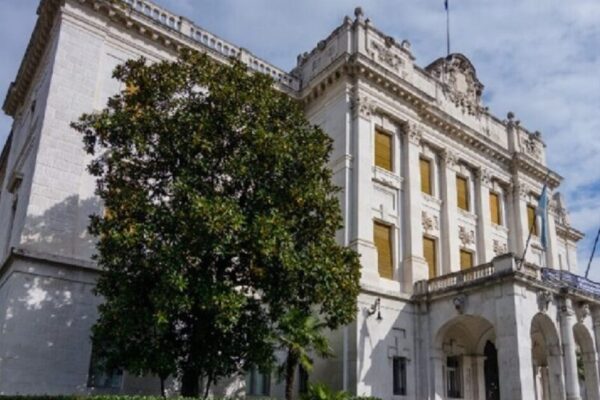 Na današnji dan 1895. dovršen je glavni dio radova na Guvernerovoj palači