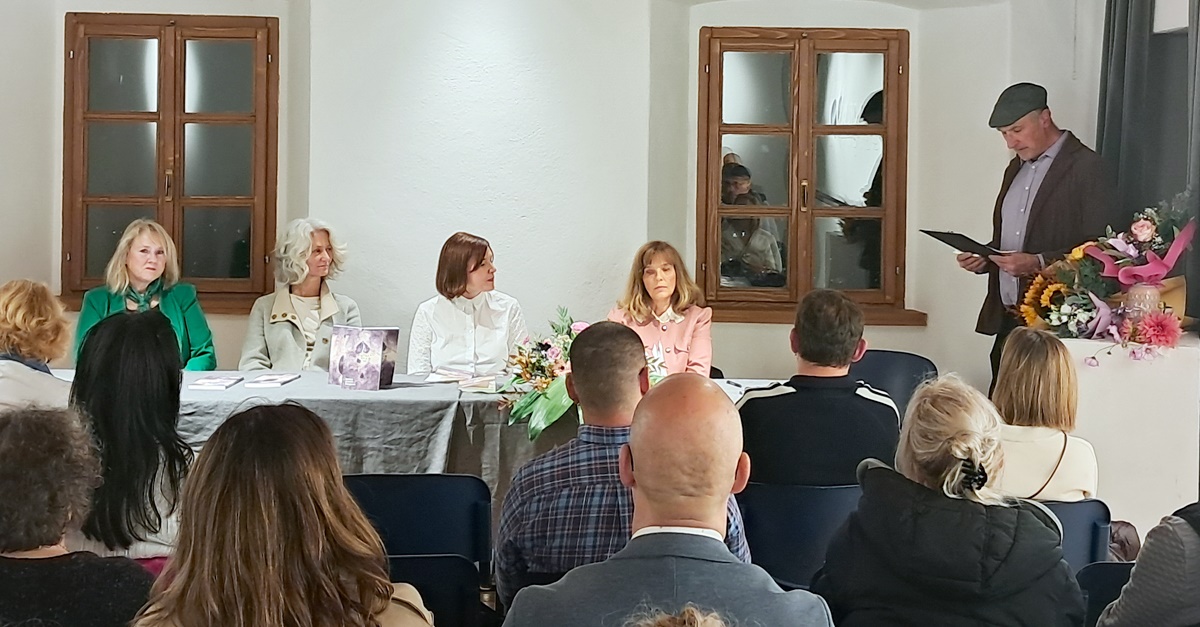 „Mikrokozmos” u Kaštelu Grobnik: Poezija Korine Juretić Faraguna i grafike Celestine Vičević u zajedničkom umjetničkom dijalogu