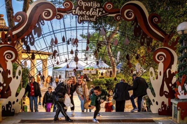 Opatija će ponovno zamirisati na čokoladu: Jubilarni Festival čokolade donosi najslađi vikend godine