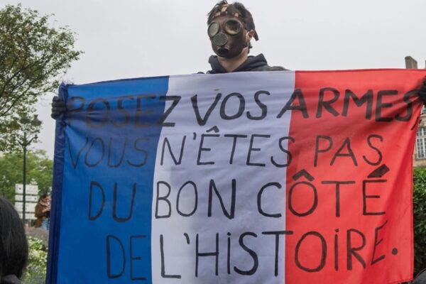 Tri francuske riječi, jedan hrvatski artist/žurnalist i 100 tisuća demonstranata
