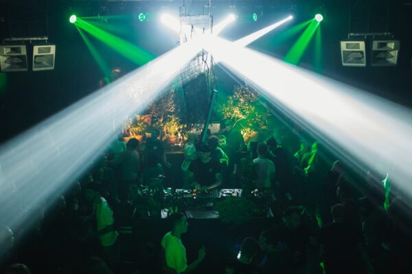 Halloween u ritmu elektronike: Greenlight u riječkom Pogonu priprema desetosatni party uz Kali i Urana B.